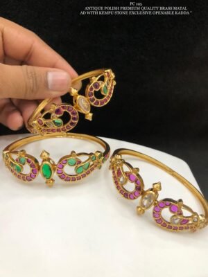 Kempu kadda bangle